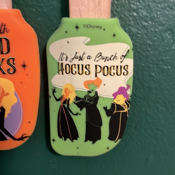 Hocus Pocus 4pk mini spatula set. Disney Halloween - Picture 6 of 9